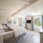 Cannes Luxury Rental - Stunning 5 Bedroom Villa To Rent