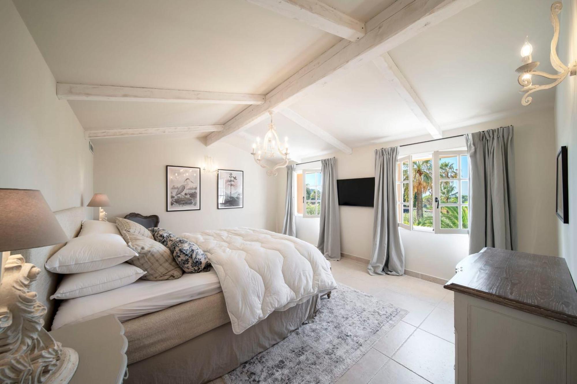 Luxury - Stunning 5 Bedroom To Rent * Cannes