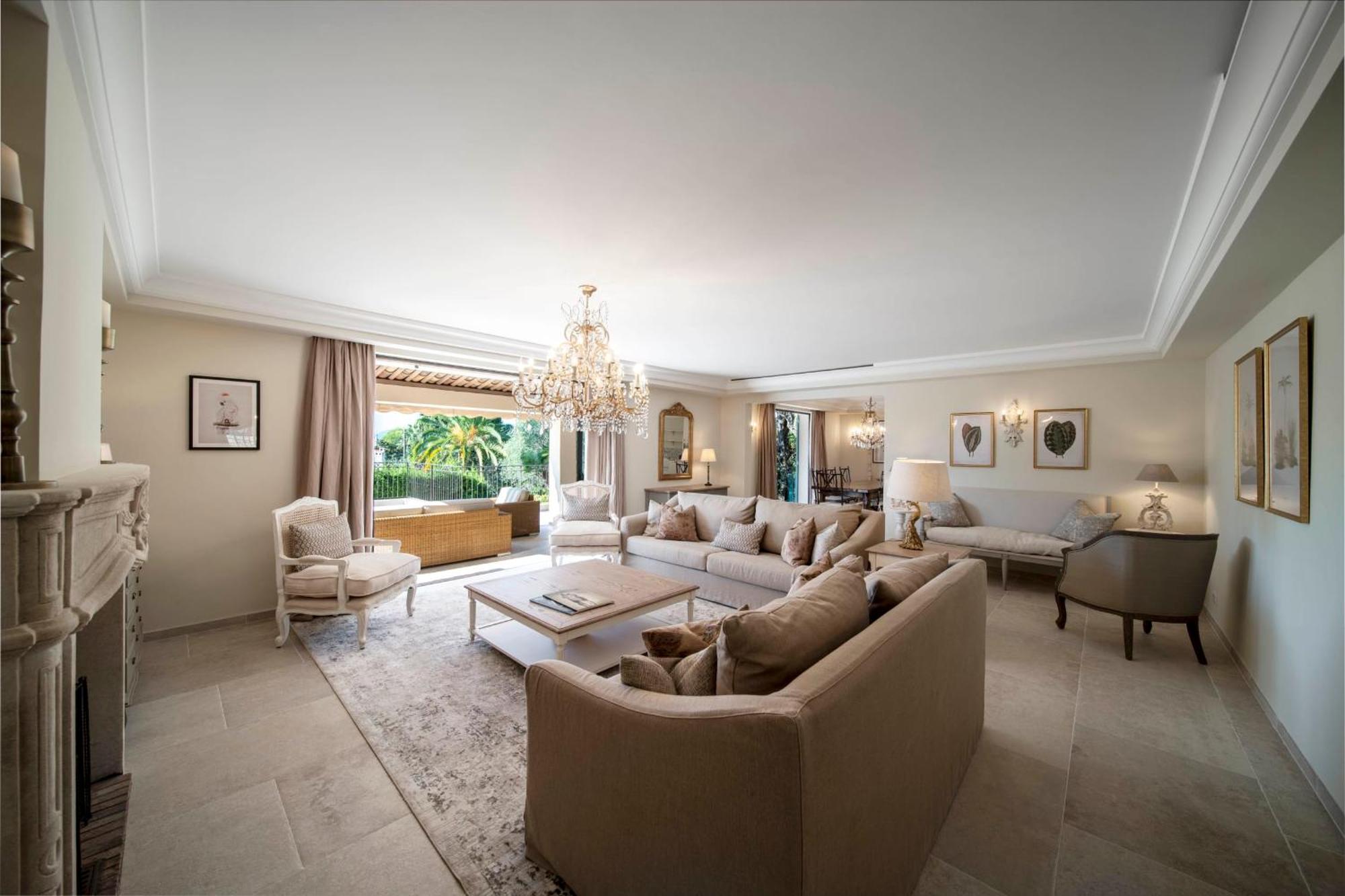 Luxury - Stunning 5 Bedroom To Rent * Cannes