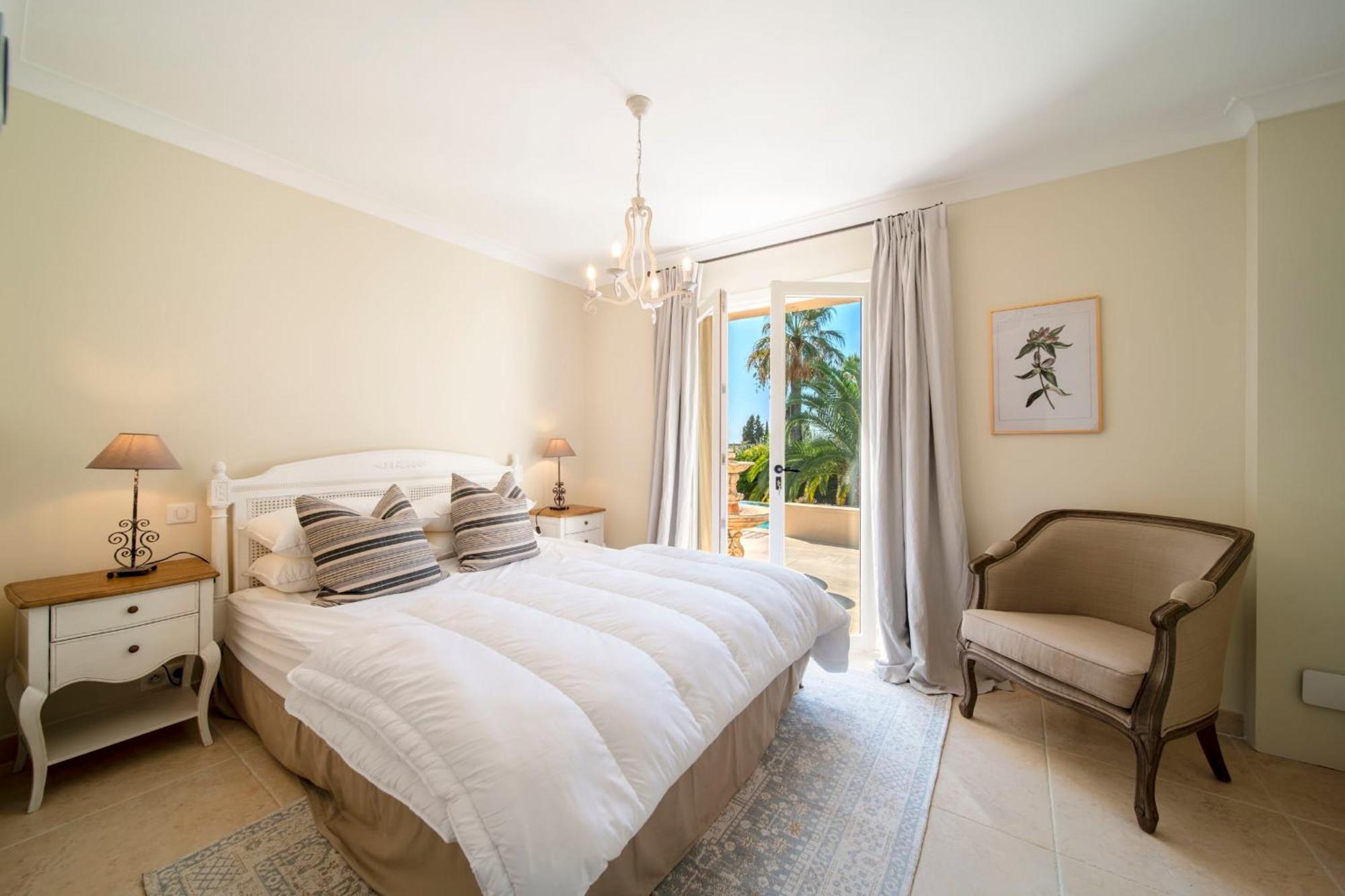 Luxury - Stunning 5 Bedroom To Rent * Cannes