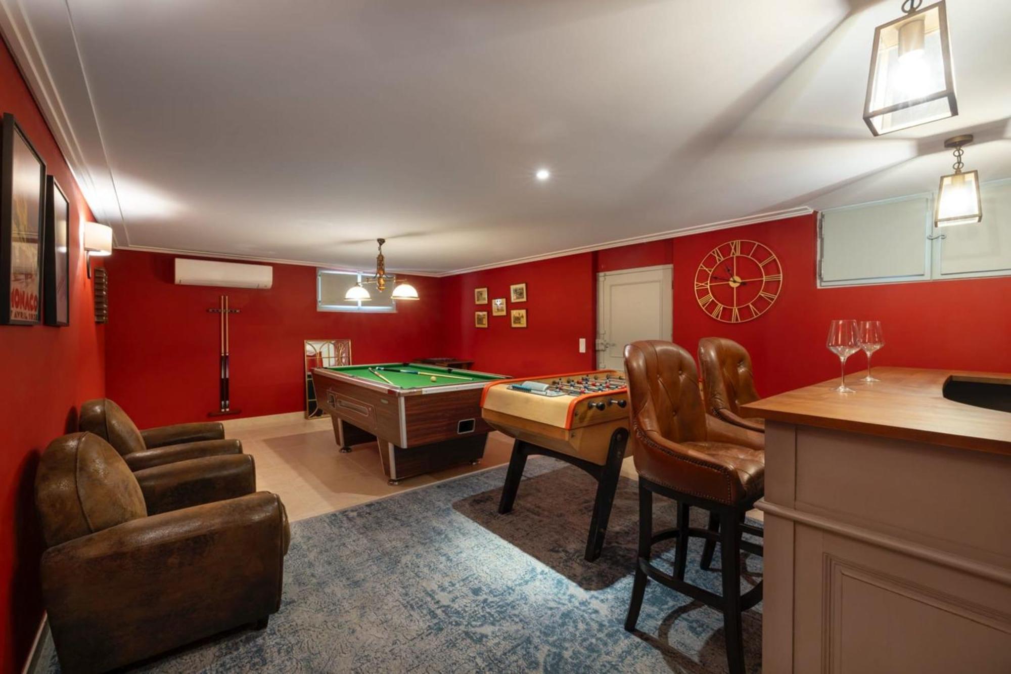 Villa Luxury - Stunning 5 Bedroom To Rent