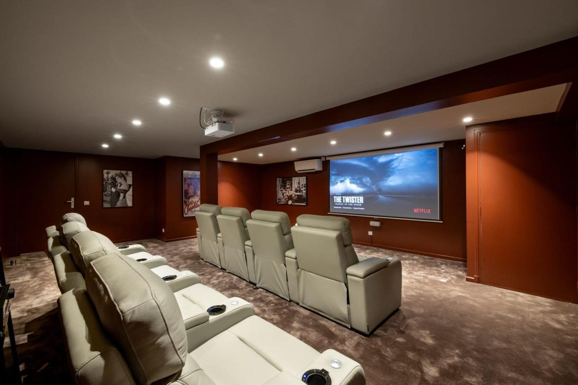 Luxury - Stunning 5 Bedroom To Rent Cannes
